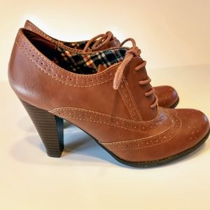 American Eagle Oxford Shoes